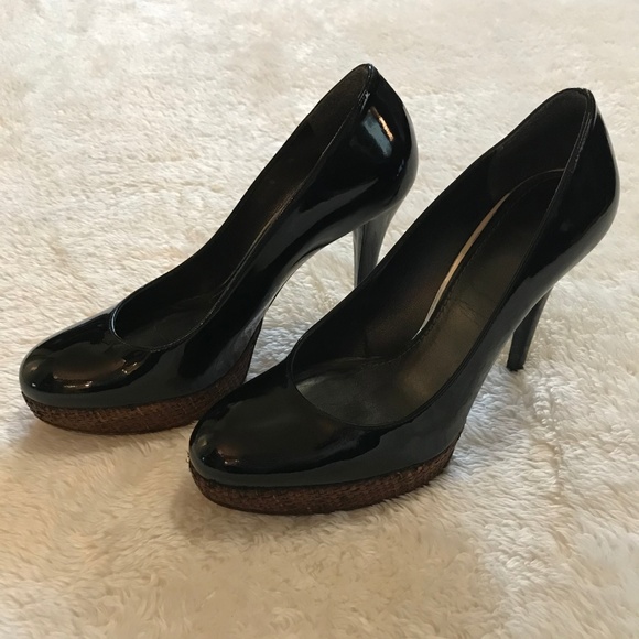 Stuart Weitzman Black Patent Leather Pump Basket 8 - Picture 2 of 7